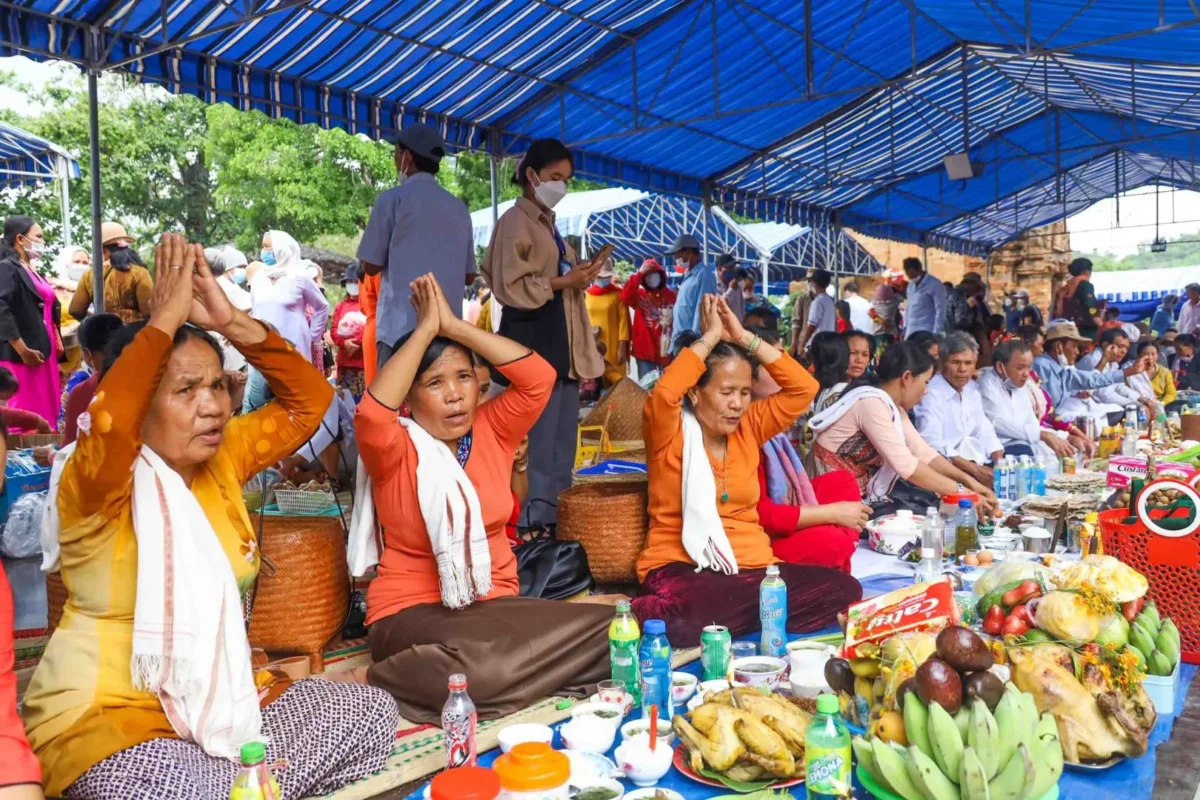 Địa điểm du lịch Nha Trang - Tháp Bà Ponagar 3