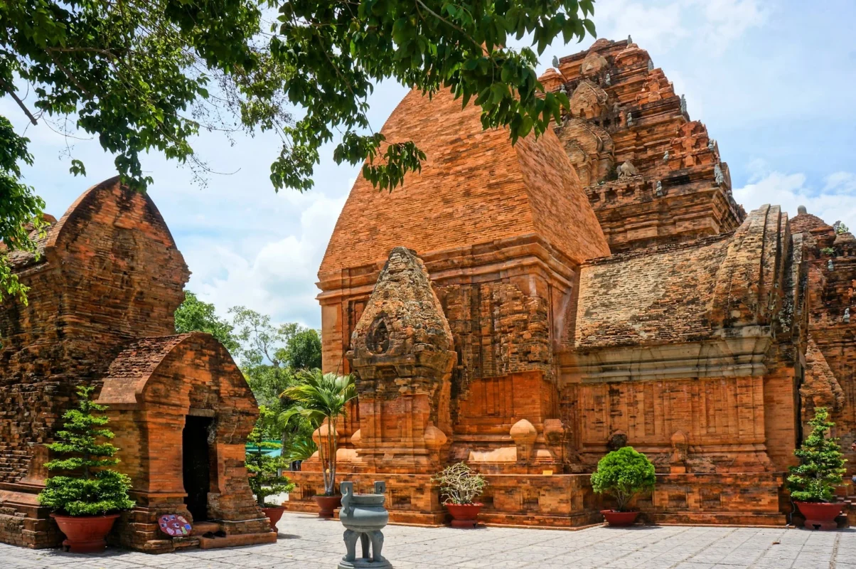 Địa điểm du lịch Nha Trang - Tháp Bà Ponagar 5
