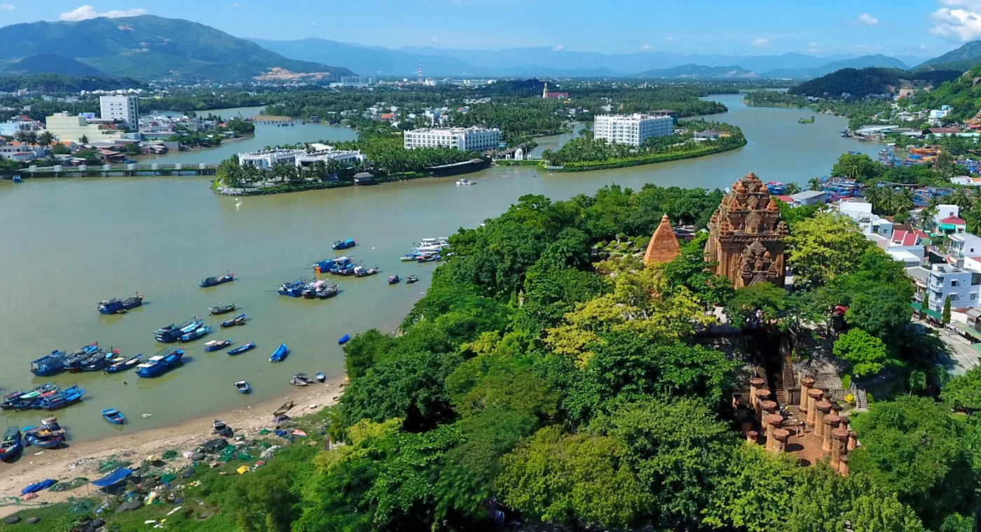 Địa điểm du lịch Nha Trang - Tháp Bà Ponagar 4